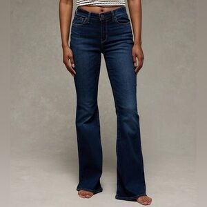American Eagle High Waisted Flare Jeans, size 6